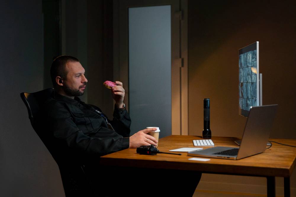 Why Businesses Are Replacing Night Patrols With Virtual Guards